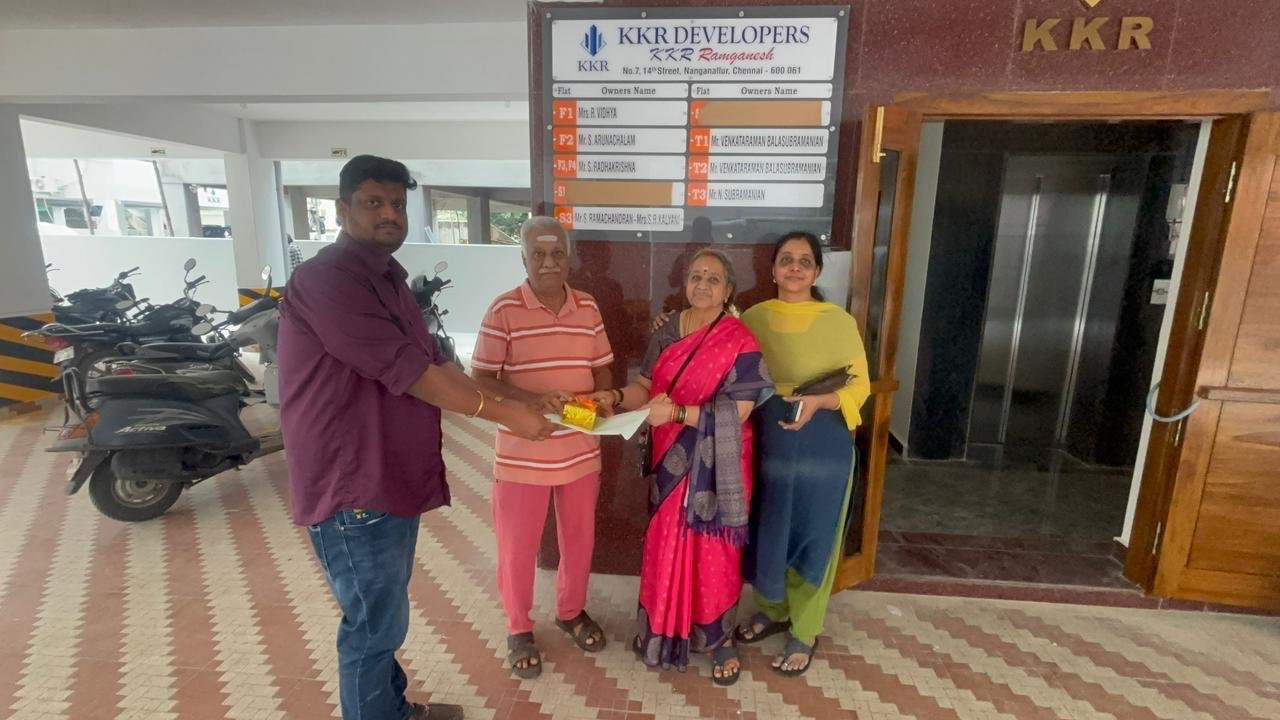 Happy customer handover 8